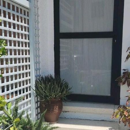 Private Bedroom Paphos Central ภายนอก รูปภาพ